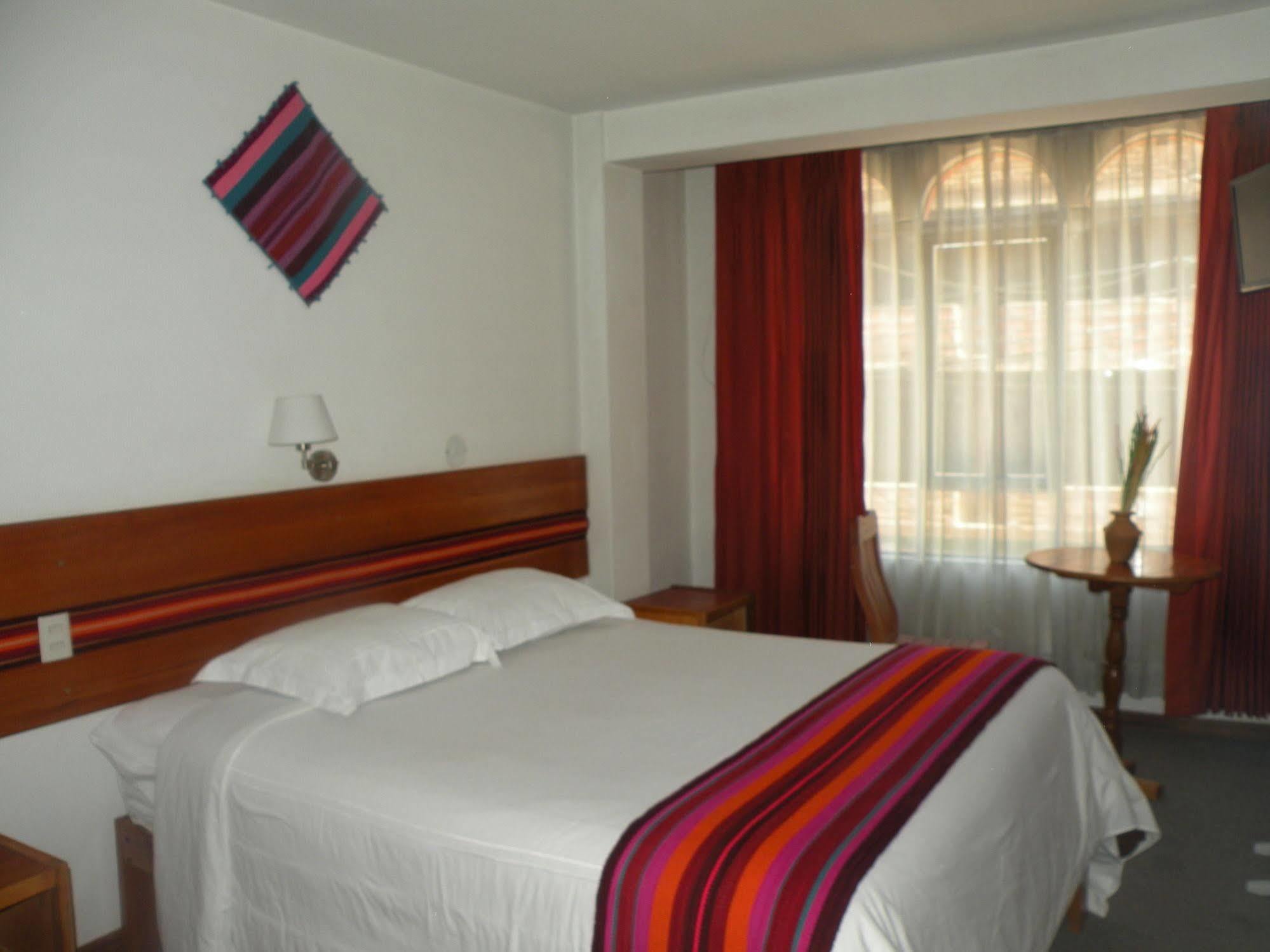 Cantuta Inn ปูโน ภายนอก รูปภาพ