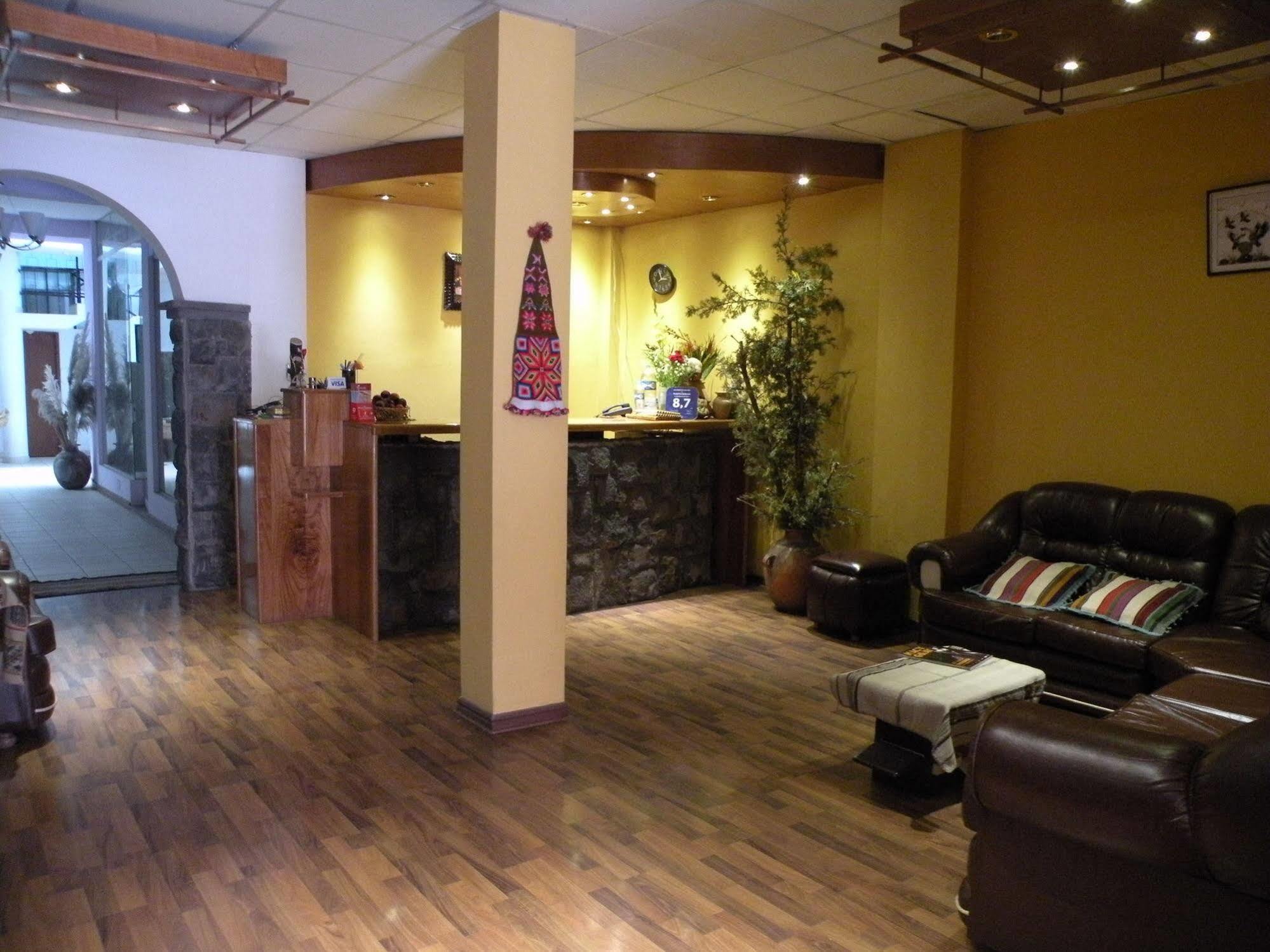 Cantuta Inn ปูโน ภายนอก รูปภาพ